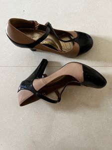 High Heels 👠 In Color Nude And Black