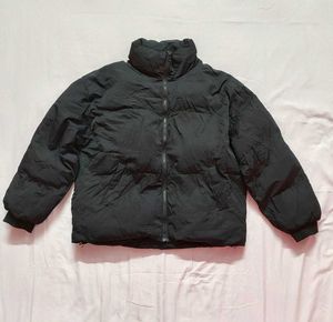 PRICE DROP SALE🎉 Unisex Black Puffer Jacket
