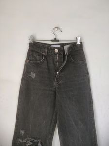 ZARA STRAIGHT FIT JEANS