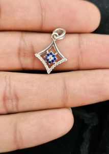 Girl&#39;s Pendent For Regular Use