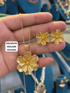 Elegant Gold Plated Necklace &amp; Earring Set