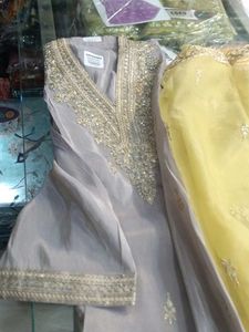 Elegant  Salwar Kameez (Minor Issue)