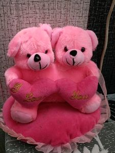 2 Teddy Sitting On Heart Saying I Love You