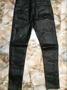 BLACK LEATHER SLIM FIT JEN&#39;S 🖤😎