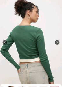 Green Long Sleeve Crop Top