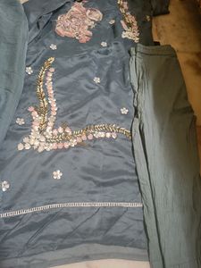 Pretty Set With Dupatta And Pant