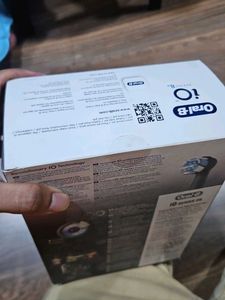 Oral-B Io8 Electric Toothbrush, 6 Smart Modes