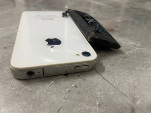 Apple iPhone 4s