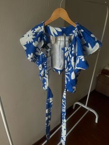 NEW LOOK Floral Blue Crop Top