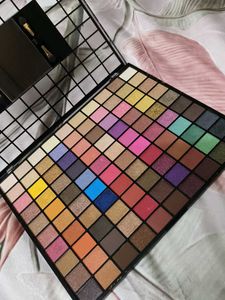 SWISS BEAUTY 100 Colors Eyeshadow Palette - SB700