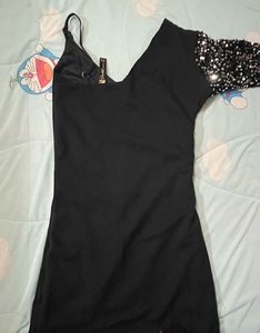 Black Sequine One-Sleeve Bodycon