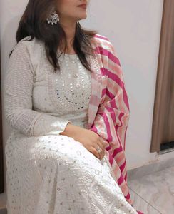 Elegant Cream Embroidered Salwar Kameez