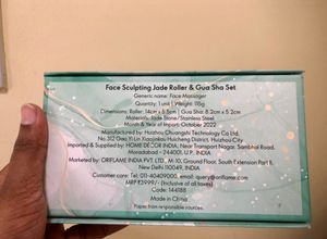 Oriflame Gua Sha And Jade Roller Set.