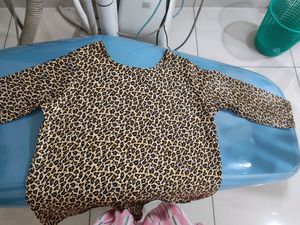 New Top Never Used