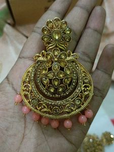Earing With Mangtika Set