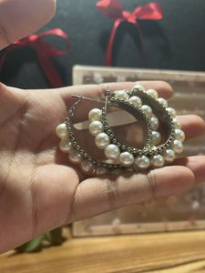 Pearl Earring