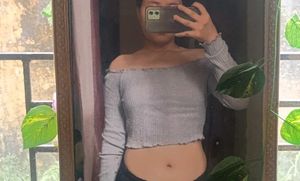 grey crop top