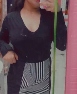 Black Skirt (Midi)