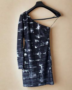 Chic One-Shoulder Dress