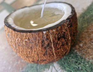Pure Coconut Candle – Natural &amp; Minimalist Glow