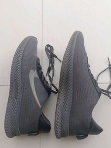 Sports Shoes 👟