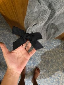 Sleeveless Sweater With Bow