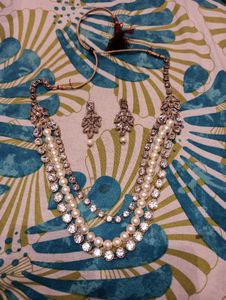 Elegant Pearl &amp; Crystal Necklace Set