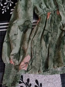 Floral Print Green Top