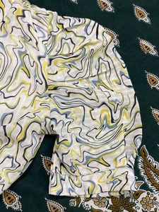 Patterned Puff Sleeve Top