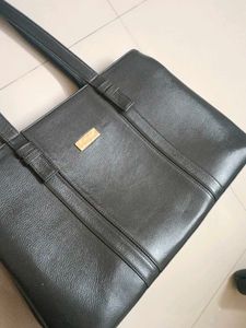 Elegant Black Tote Bag Leather Wrangler