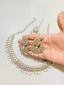 **DIAMOND SET**