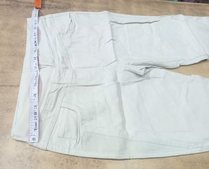 White Denim Jegging Capri