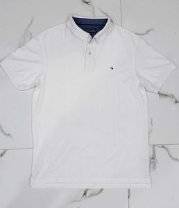 TOMMY HILFIGER WHITE TSHIRT