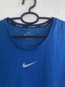 Nike Tops For Workout