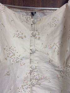 Minimalist Floral Crop Top