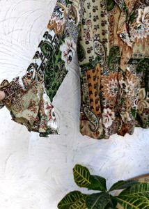 🌿🍂 Ruffled Shirt Style Top (NEW &amp; FRESH)