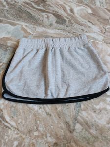 Skort