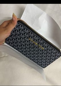 🔥 Your First Branded Clutch❤️