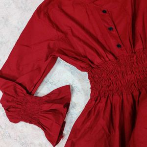 ❤️ Flattering Red Peplum Top! ❤️