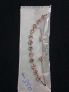 Free Nail Enamel With Rose Gold Jewellery Set