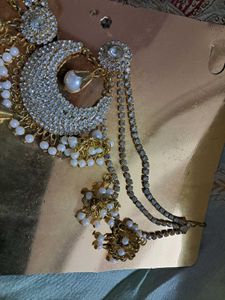 Earrings with Maang Tikka