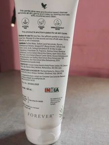 Forever Radiance Face Wash