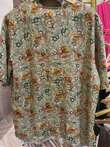 imported Floral Print Top