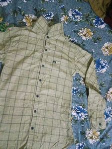 Men&#39;s Plaid Button Down Shirt
