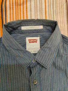 Levi's Striped Short Sleeve Shirt
