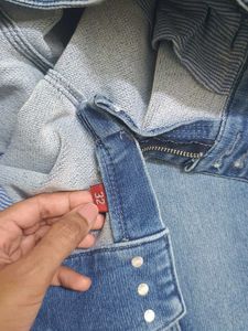 Guess Light Wash Denim Jeans