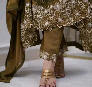 Gown For Mehendi