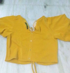 Madame Mustard Crop Top