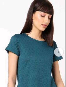 Schiffli Tee