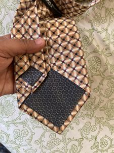Tie